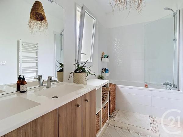 Maison à vendre  5 pièces - 91,43 m 2   GRADIGNAN  - 33