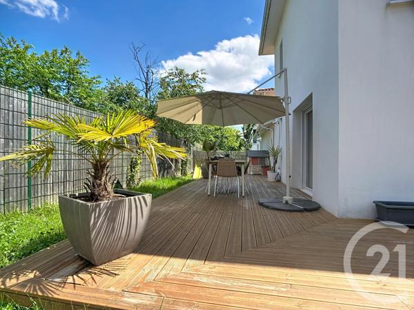 Maison à vendre  5 pièces - 91,43 m 2   GRADIGNAN  - 33