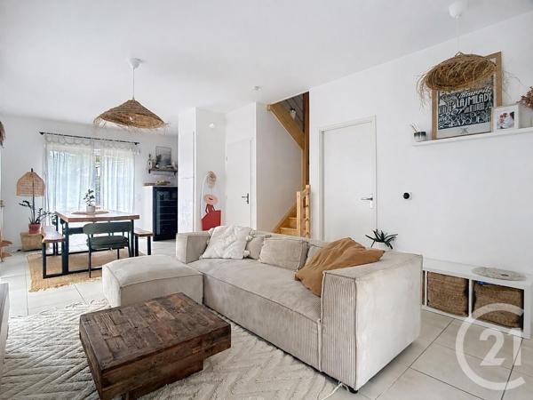 Maison à vendre  5 pièces - 91,43 m 2   GRADIGNAN  - 33