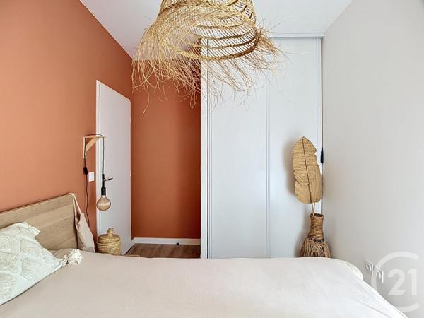 Maison à vendre  5 pièces - 91,43 m 2   GRADIGNAN  - 33