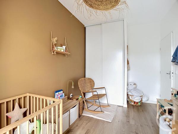 Maison à vendre  5 pièces - 91,43 m 2   GRADIGNAN  - 33