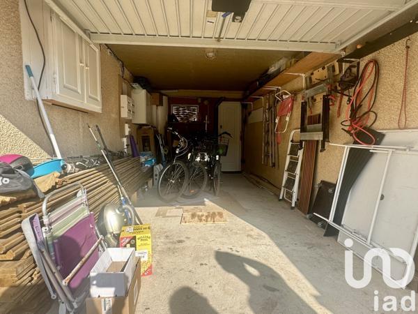 Maison traditionnelle 4 pièces de 120 m² à Fleury (11560)