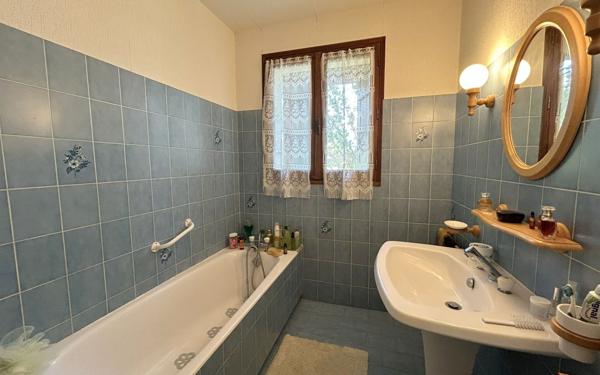 Maison à vendre    4 pièces •  La Rochefoucauld