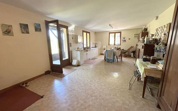 Maison à vendre    4 pièces •  La Rochefoucauld