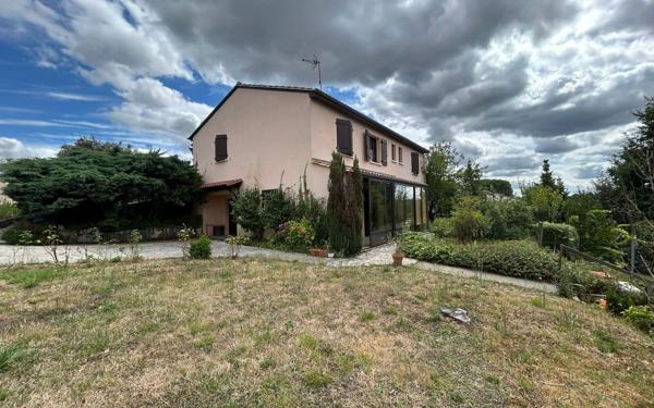 Maison à vendre    4 pièces •  La Rochefoucauld