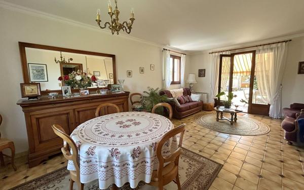 Maison à vendre    4 pièces •  La Rochefoucauld