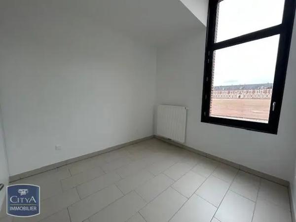 Appartement à louer 2 pièces 55.63m² Arras (62000)
