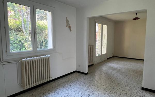 Maison à vendre    3 pièces • 69 m2 Vaison-la-Romaine