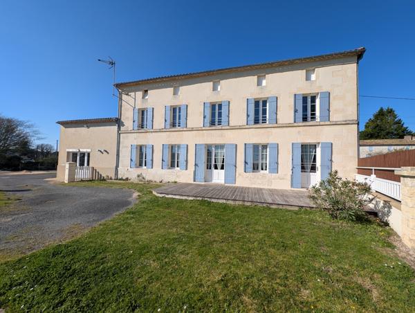 Maison à vendre à Montguyon (17270) - Charente-Maritime