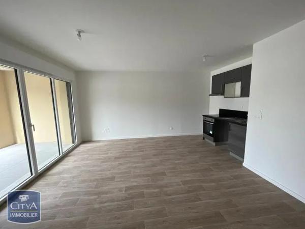 Appartement à louer 2 pièces 42m² Tours (37100)