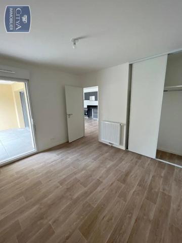 Appartement à louer 2 pièces 42m² Tours (37100)