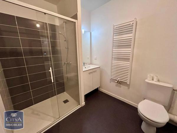 Appartement à louer 2 pièces 42m² Tours (37100)