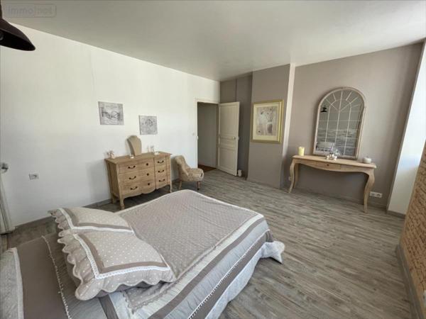 Maison restaurée à vendre à Marans en Charente-Maritime (17230), ref : VA 443