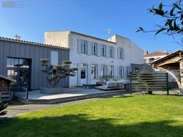 Maison restaurée à vendre à Marans en Charente-Maritime (17230), ref : VA 443