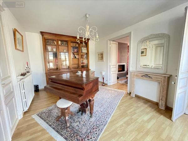 Maison restaurée à vendre à Marans en Charente-Maritime (17230), ref : VA 443