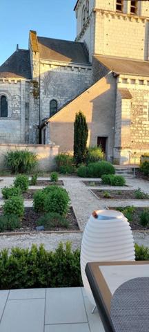 RESTAURANT BISTRONOMIQUE ENTIÈREMENT RÉNOVÉ . SECTEUR CHER / VAL DE LOIRE / ZOO DE BEAUVAL