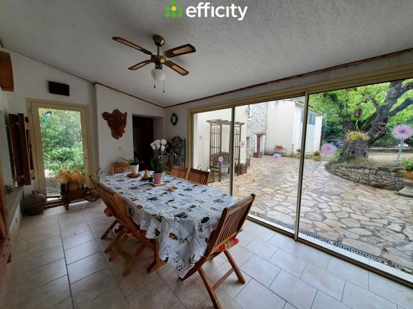 Maison 8 pièces - 320 m²