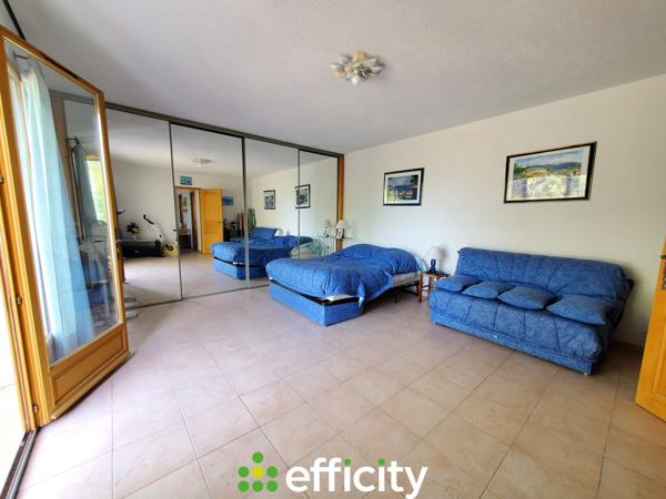 Maison 8 pièces - 320 m²