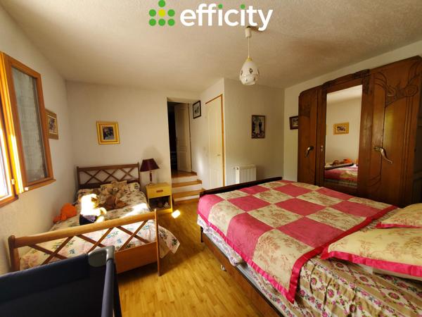 Maison 8 pièces - 320 m²