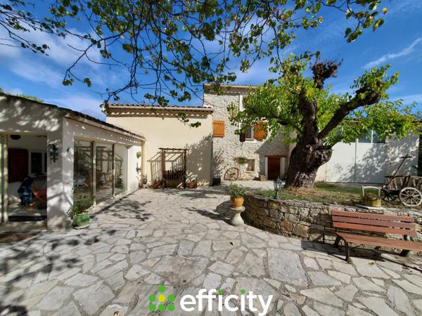 Maison 8 pièces - 320 m²