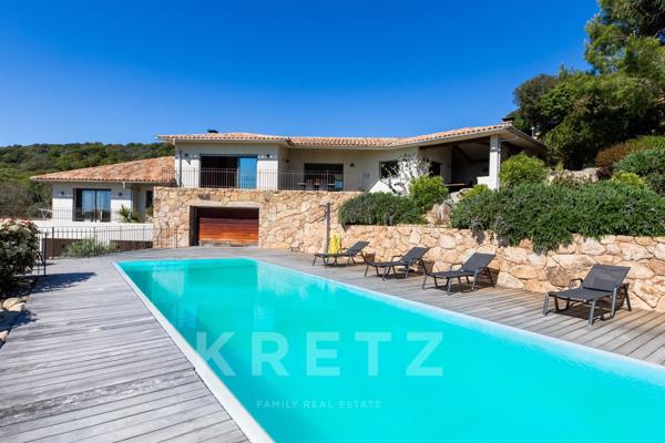 VILLA AVEC PISCINE ET VUE MER SUR SANTA GUILIA AU CALME