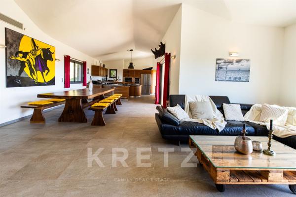 VILLA AVEC PISCINE ET VUE MER SUR SANTA GUILIA AU CALME