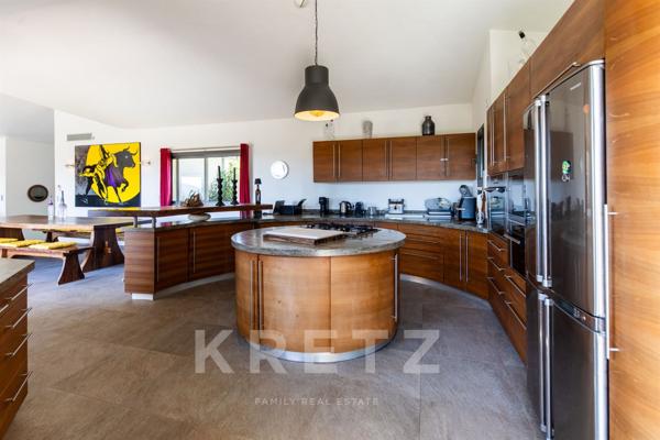 VILLA AVEC PISCINE ET VUE MER SUR SANTA GUILIA AU CALME