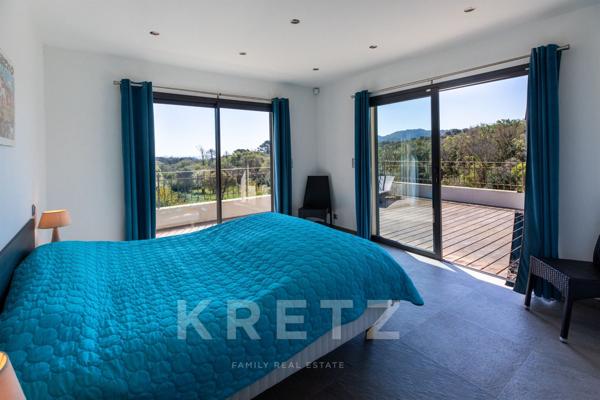 VILLA AVEC PISCINE ET VUE MER SUR SANTA GUILIA AU CALME