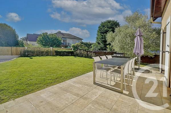 Maison à vendre  5 pièces - 136 m 2   GENAS  - 69