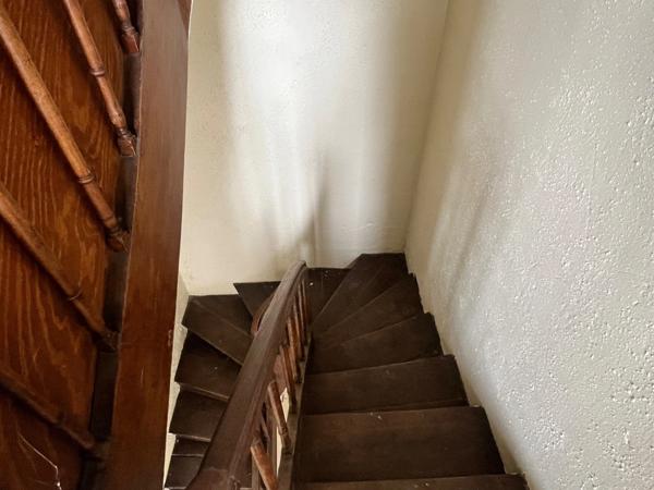 MAISON DE VILLAGE ATYPIQUE AVEC GRAND POTENTIEL