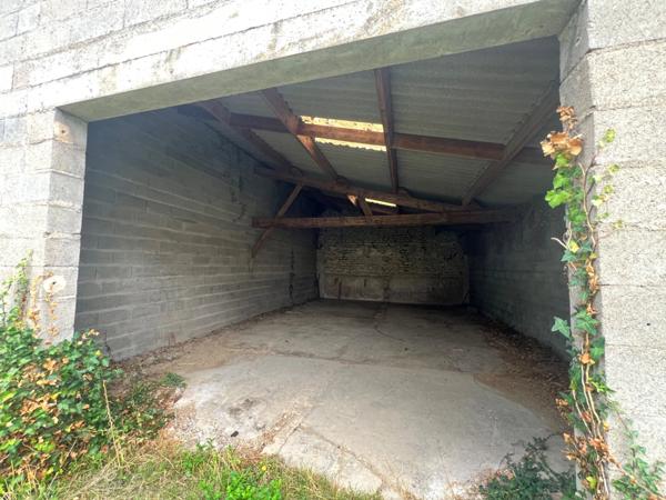 MAISON DE VILLAGE ATYPIQUE AVEC GRAND POTENTIEL