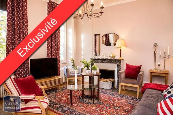 Immeuble à vendre 900m²