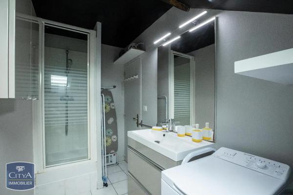 Immeuble à vendre 900m²