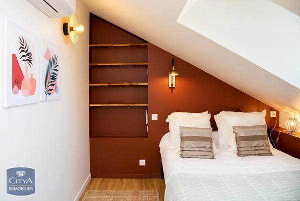 Immeuble à vendre 900m²