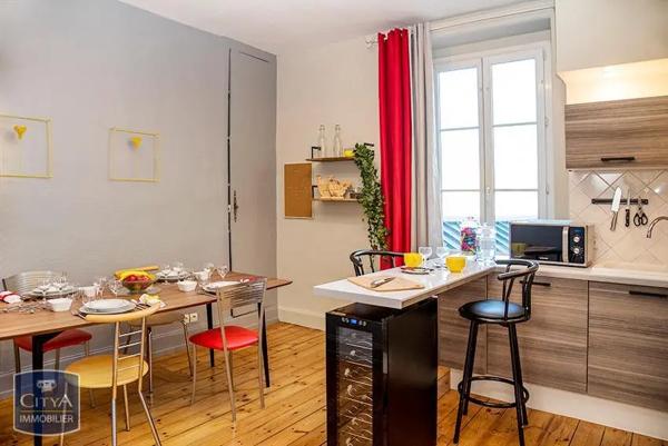 Immeuble à vendre 900m²
