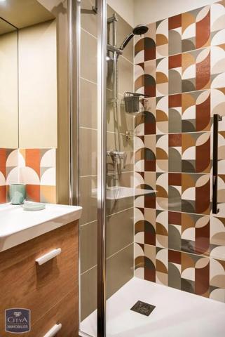 Immeuble à vendre 900m²