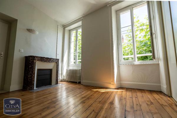Immeuble à vendre 900m²