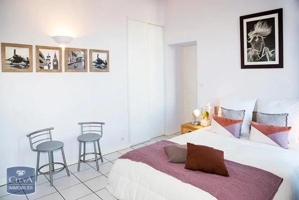 Immeuble à vendre 900m²