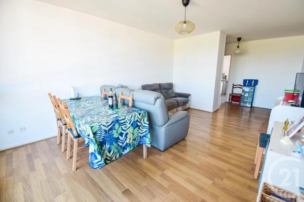 Appartement F3 à vendre  3 pièces - 66 m 2   BELLEVILLE  - 69