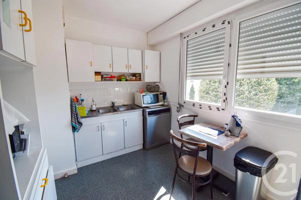 Appartement F3 à vendre  3 pièces - 66 m 2   BELLEVILLE  - 69