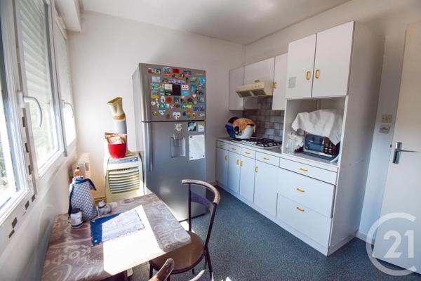 Appartement F3 à vendre  3 pièces - 66 m 2   BELLEVILLE  - 69