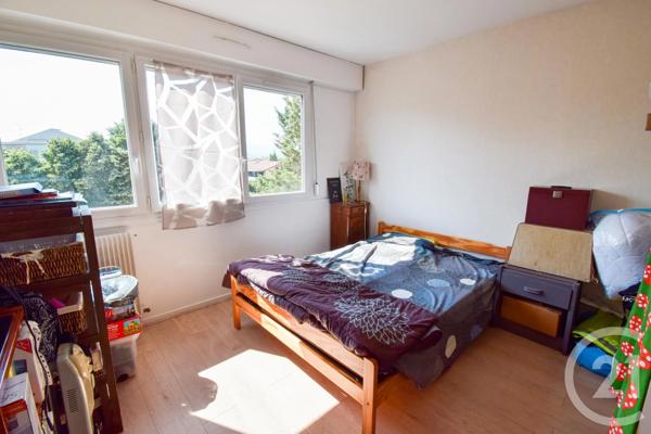 Appartement F3 à vendre  3 pièces - 66 m 2   BELLEVILLE  - 69