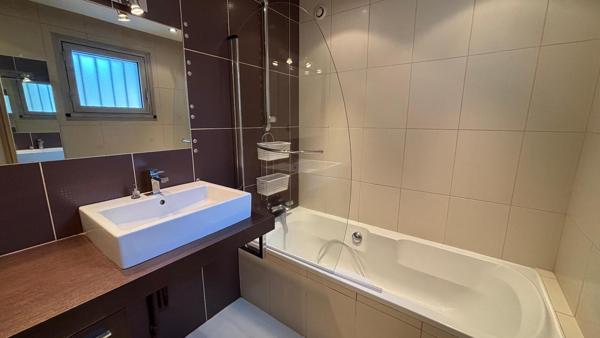 Villa 6 pièce(s) 4 chambre(s) 170.86 m²