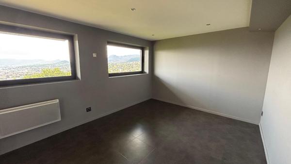 Villa 6 pièce(s) 4 chambre(s) 170.86 m²