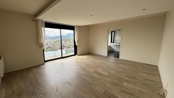 Villa 6 pièce(s) 4 chambre(s) 170.86 m²