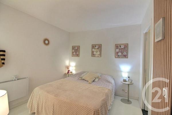 Appartement à vendre  3 pièces - 62 m 2   GRASSE  - 06