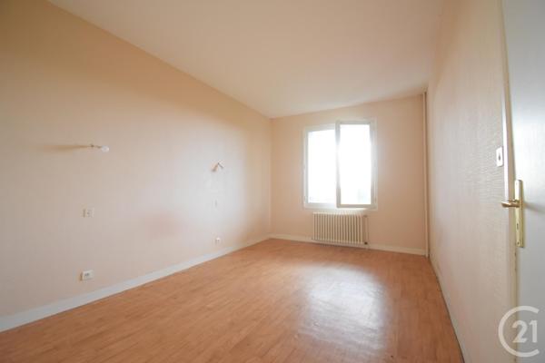 Maison à vendre  8 pièces - 191,69 m2 ABREST - 03