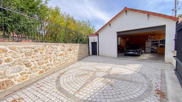 QUAND LE MODERNE ET L'ANCIEN RACONTENT UNE HISTOIRE