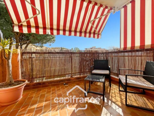 SAINT RAPHAEL opportunité à saisir :appartement meublé de  45 m2  fonctionnel 2ème étage sans ascenseur, place de parking attitrée et cave privative