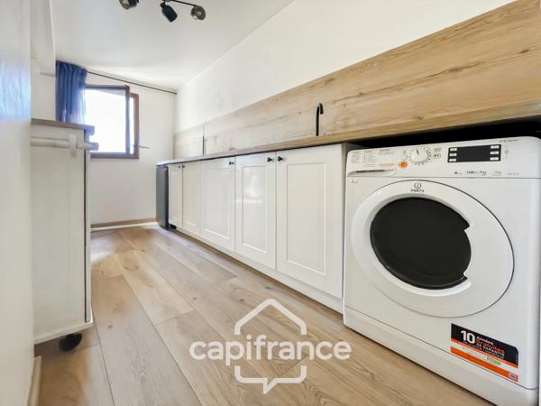SAINT RAPHAEL opportunité à saisir :appartement meublé de  45 m2  fonctionnel 2ème étage sans ascenseur, place de parking attitrée et cave privative